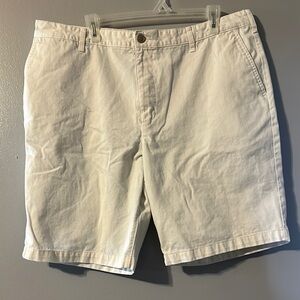 Dockers White Flat Front Shorts